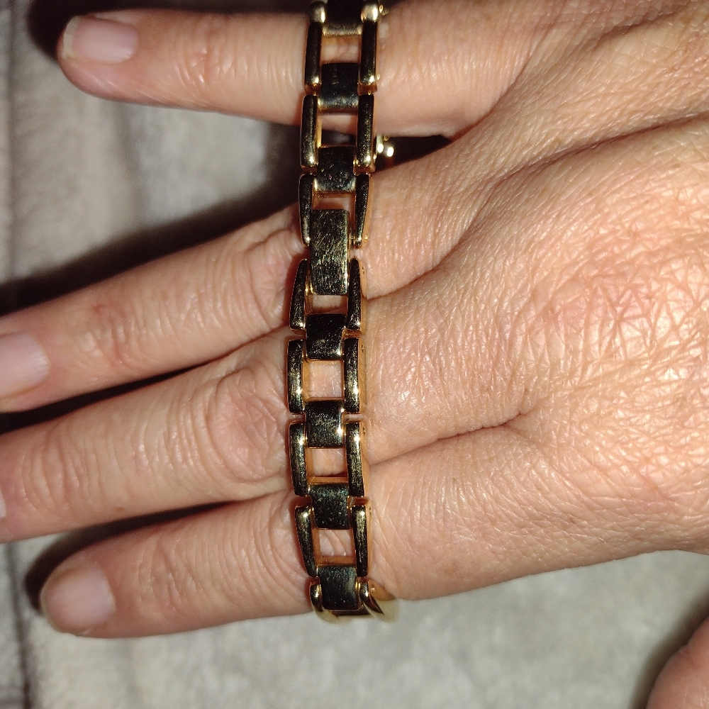 Watch - Picture 4 of 4